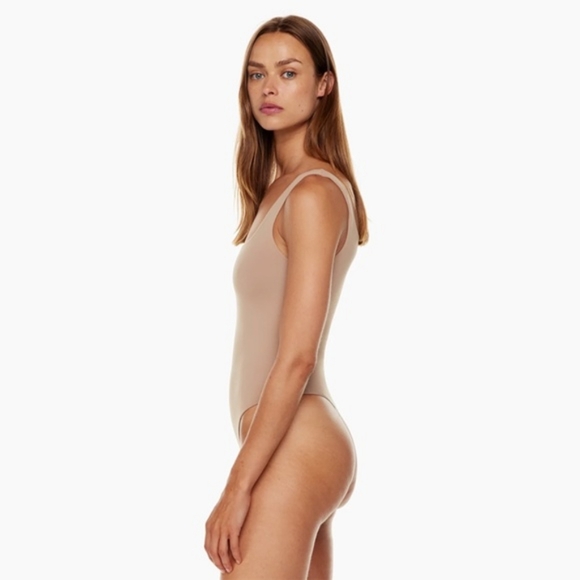 Babaton Contour Tank Bodysuit. Size L - Picture 3 of 13